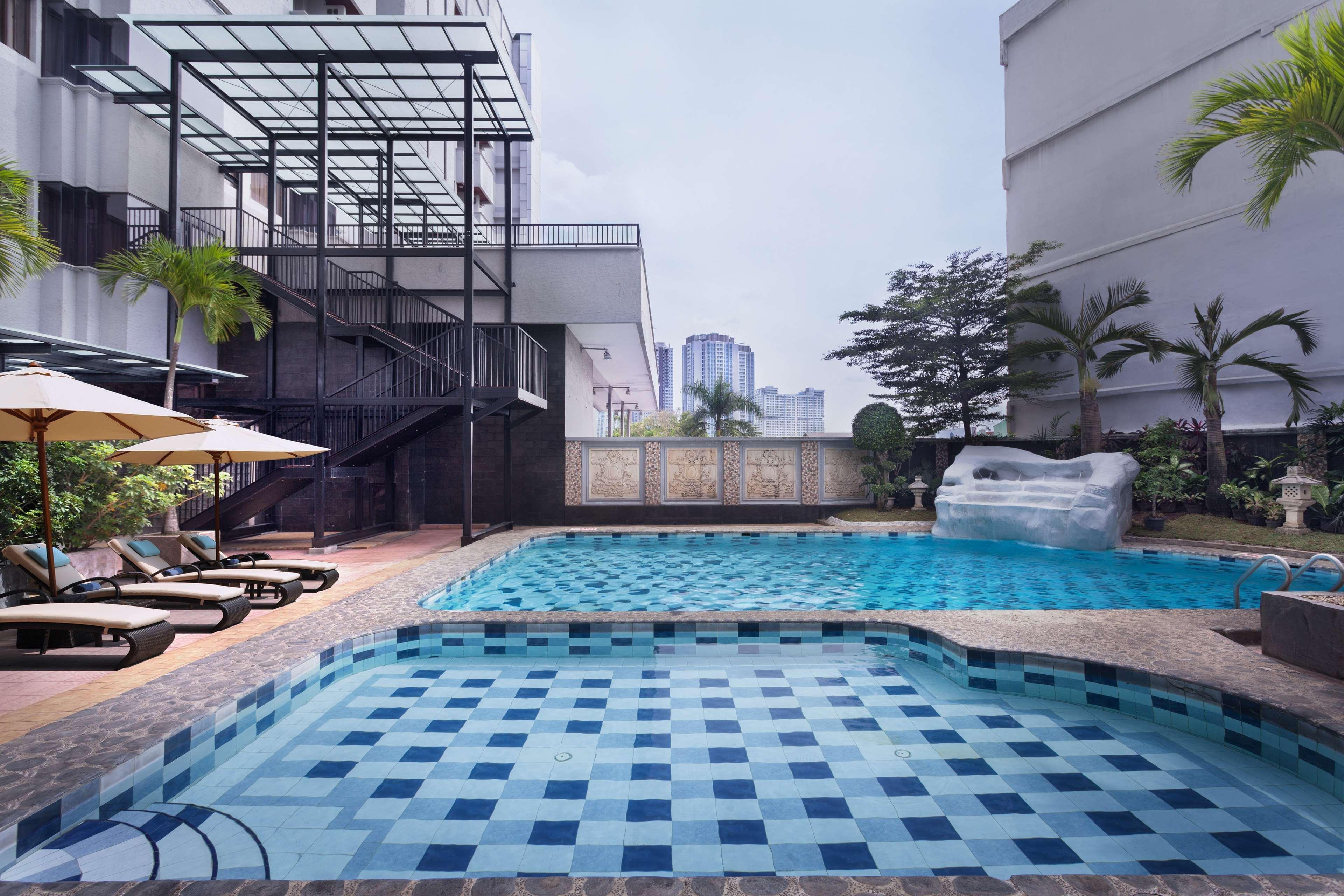 Aiho Hotel Medan Zewnętrze zdjęcie
